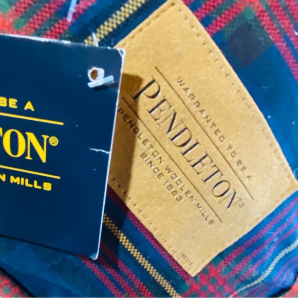 Pendleton Navy Blue and Red Plaid Small Dog Bed 28 X 20 X 4 in NEW NWT - Picture 11 of 11